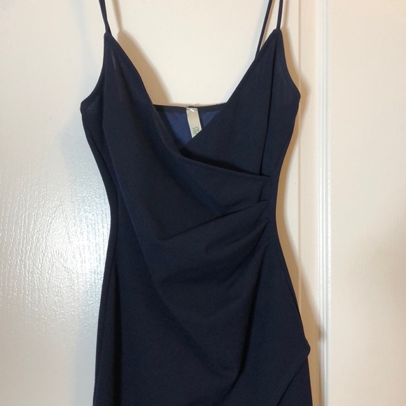 Dress - Picture 2 of 4